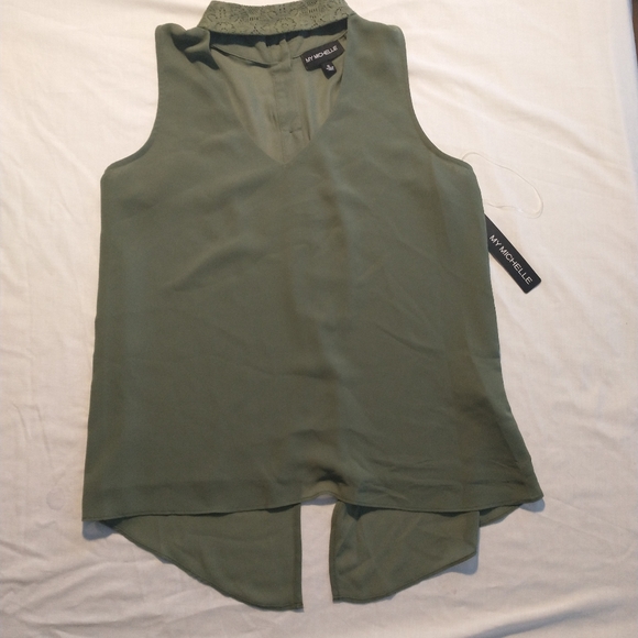 My Michelle Small New Green Tank Top - Picture 2 of 4